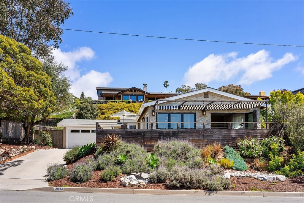 Front view of 2844 Chateau Way, Laguna Beach - 2844 Chateau Way, Laguna Beach CA 92651 - photo 1