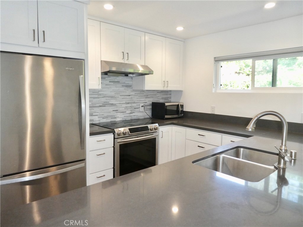 285 San Joaquin Drive, Laguna Beach CA 92651 - photo 1