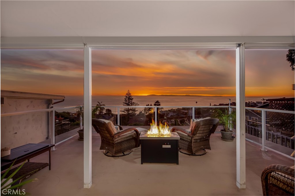 2855 Rounsevel, Laguna Beach CA 92651 - photo 1
