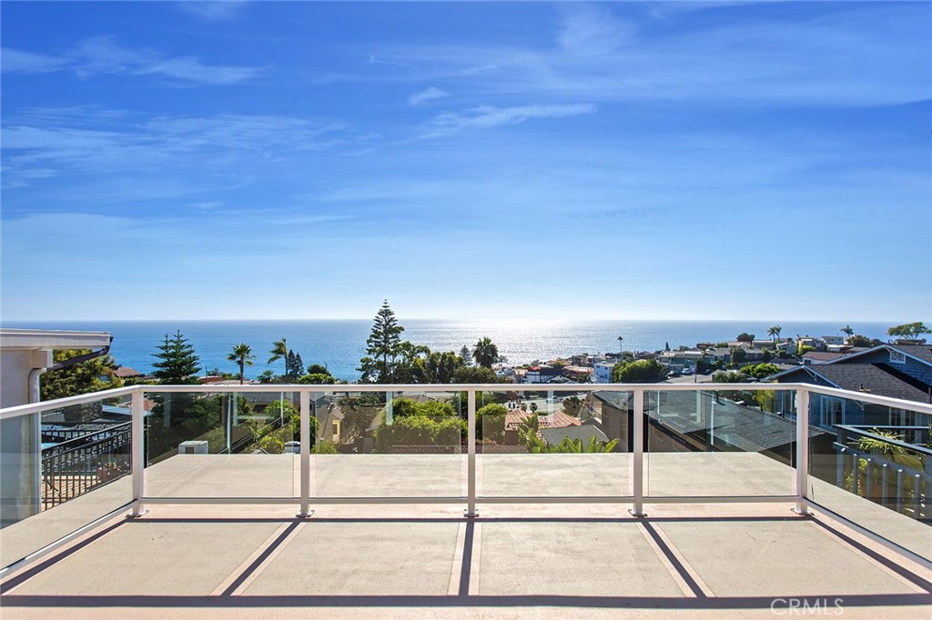 Spectacular views of Laguna Beach. This home has a big back yard too! All remodeled and in perfect condition. - 2855 Rounsevel, Laguna Beach CA 92651 - photo 1