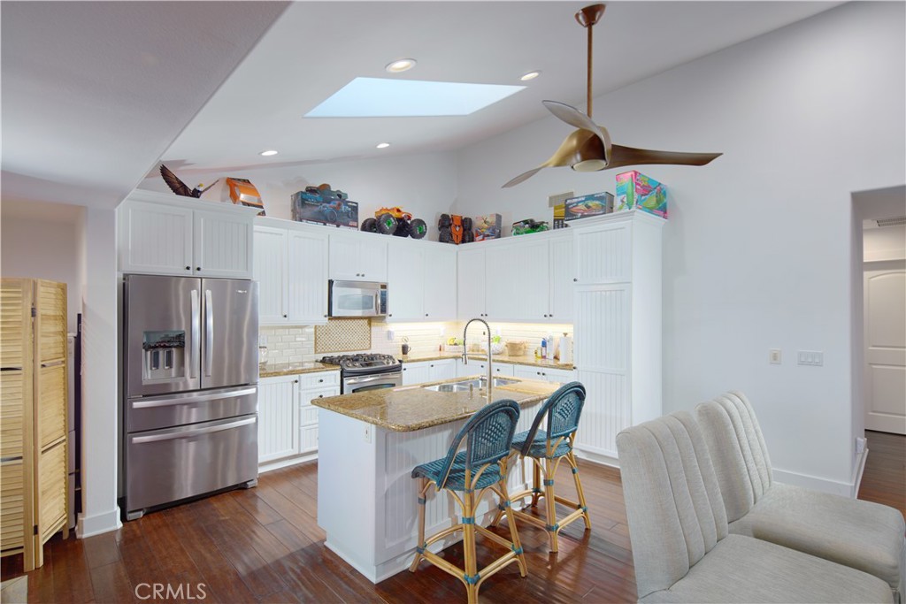 2859 Wards Terrace, Laguna Beach CA 92651 - photo 2