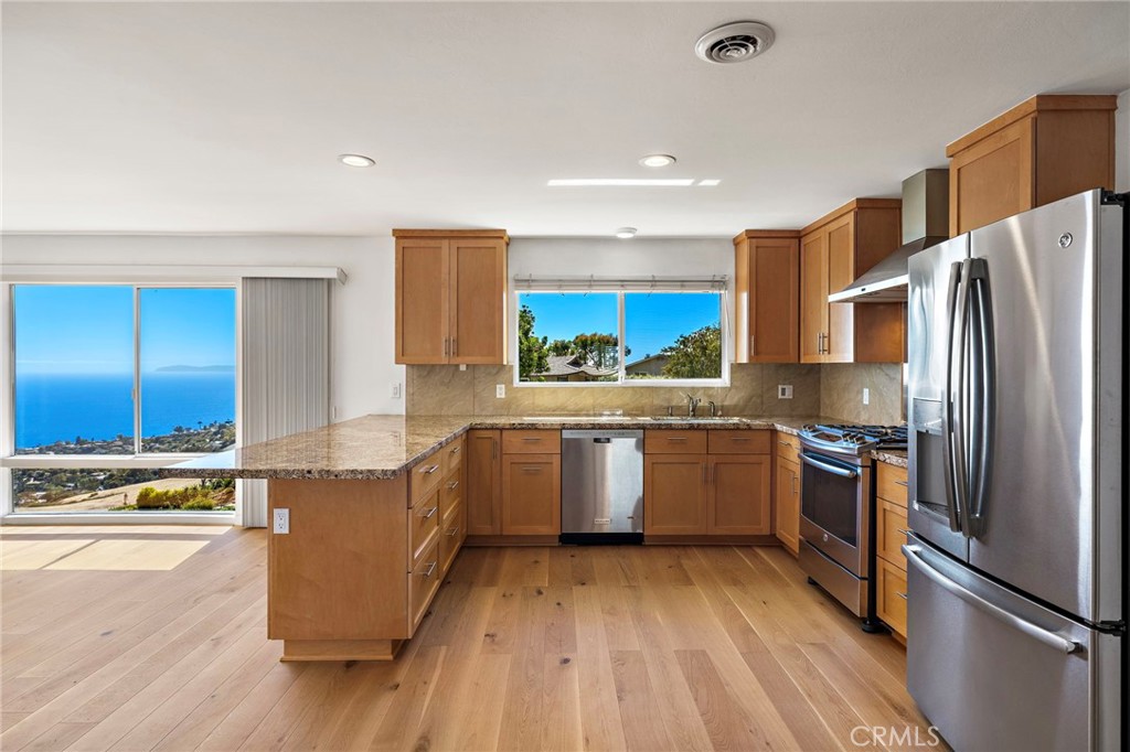 2869 Zell Drive, Laguna Beach CA 92651 - photo 8