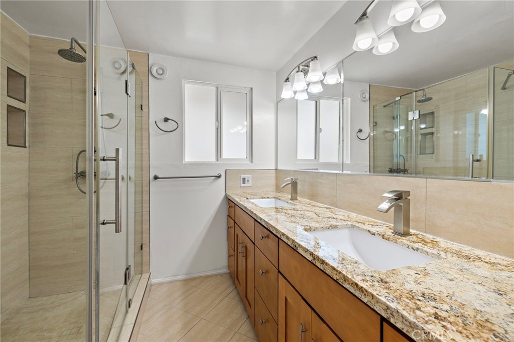 Primary bathroom - 2869 Zell Drive, Laguna Beach CA 92651 - photo 21