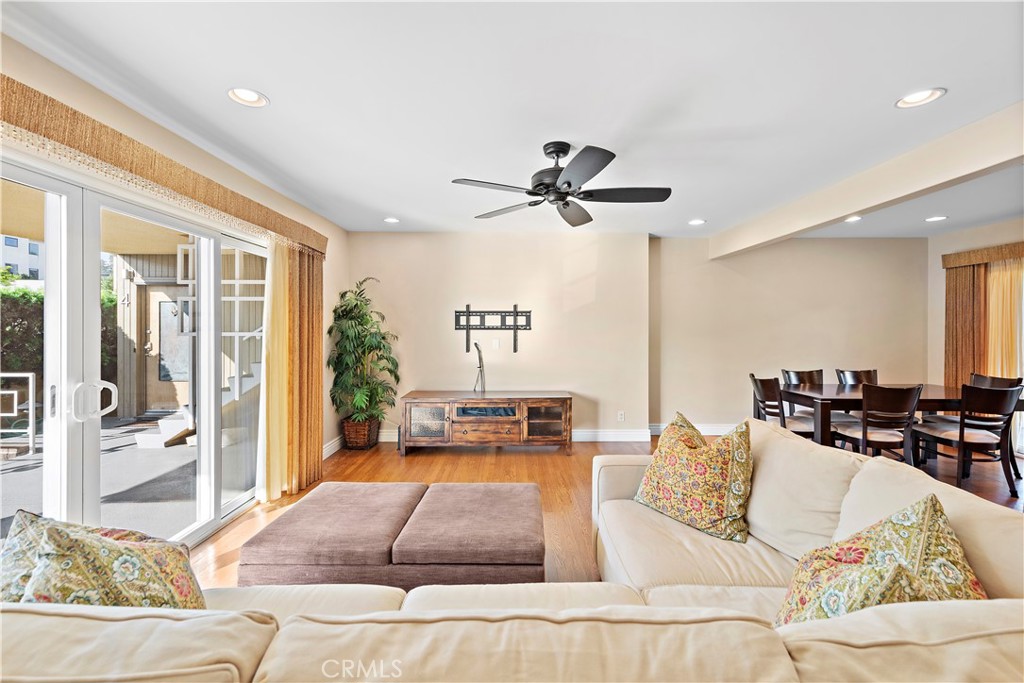 287 Jasmine Street 5, Laguna Beach CA 92651 - photo 1
