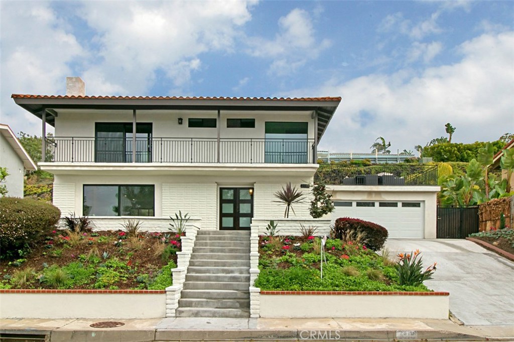 Welcome home - 2870 Zell Drive, Laguna Beach CA 92651 - photo 1