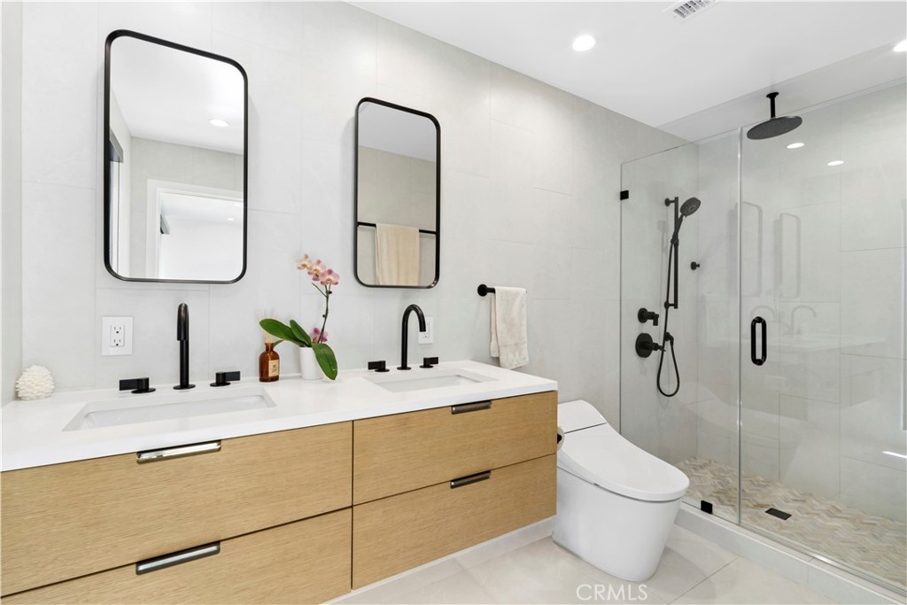 Primary Bathroom - 2880 Zell, Laguna Beach CA 92651 - photo 11