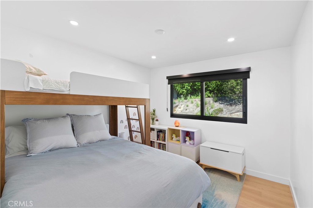 Secondary Bedroom - 2880 Zell, Laguna Beach CA 92651 - photo 12
