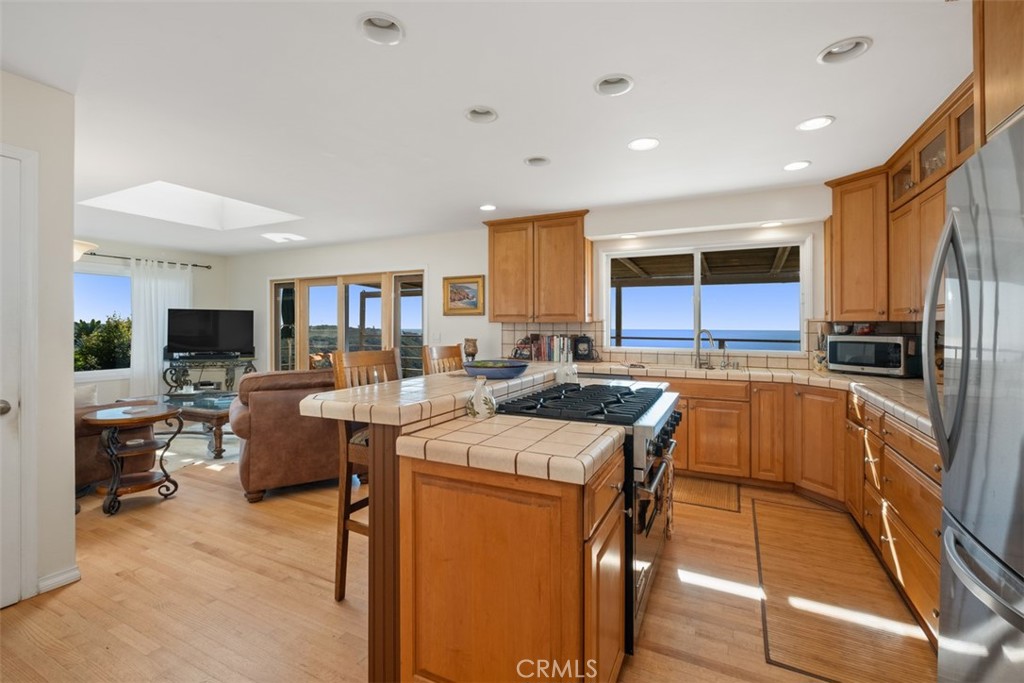 2885 Bernard Court, Laguna Beach CA 92651 - photo 10