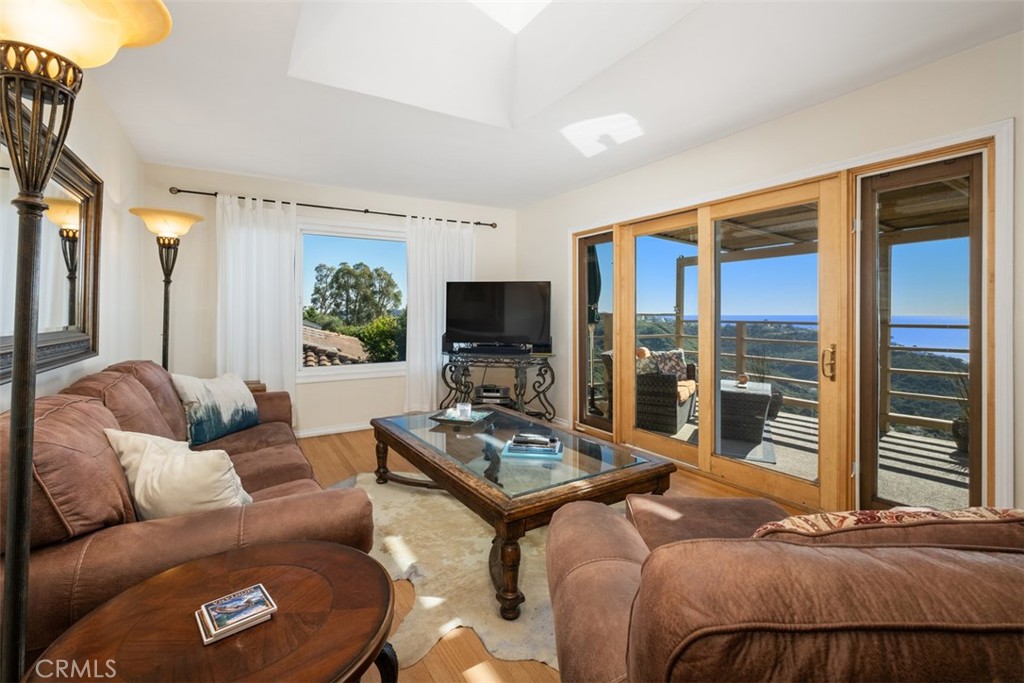 2885 Bernard Court, Laguna Beach CA 92651 - photo 14