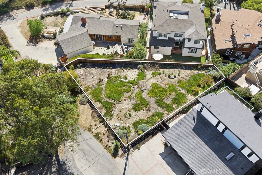 Lines are approximate - 28861 Shady Place, Laguna Beach CA 92651 - photo 2