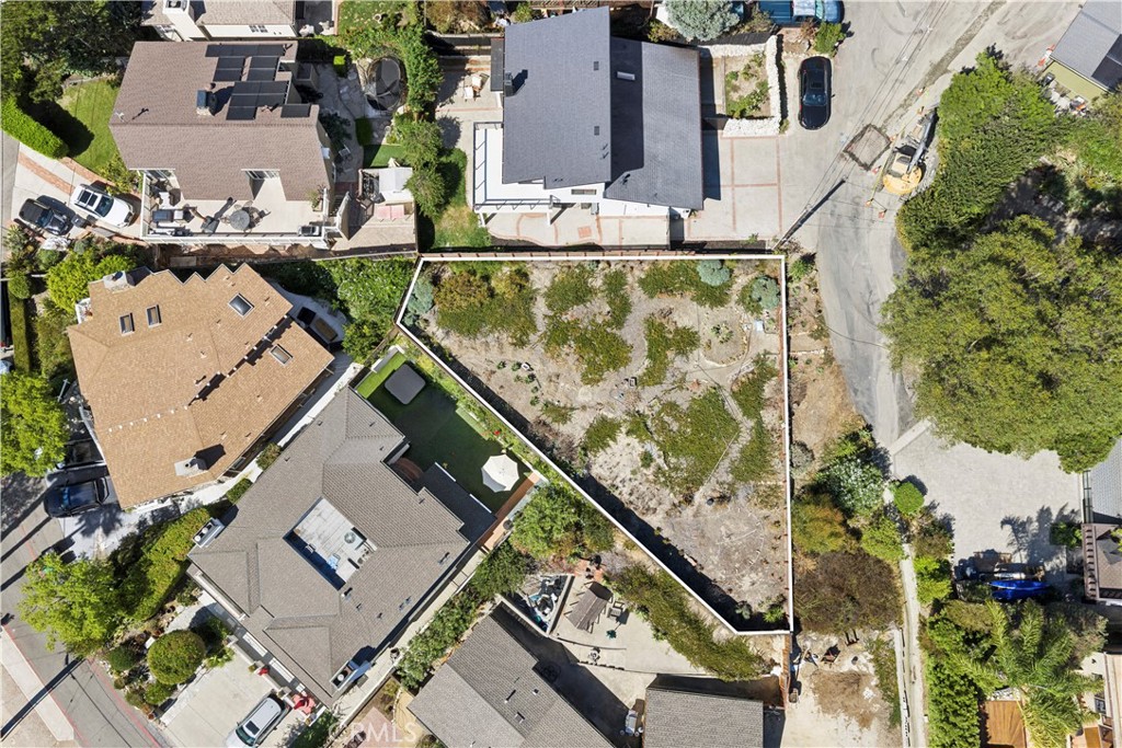 Lines are approximate - 28861 Shady Place, Laguna Beach CA 92651 - photo 6