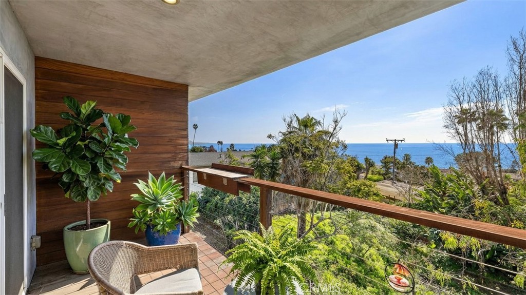 289 San Joaquin Drive, Laguna Beach CA 92651 - photo 1