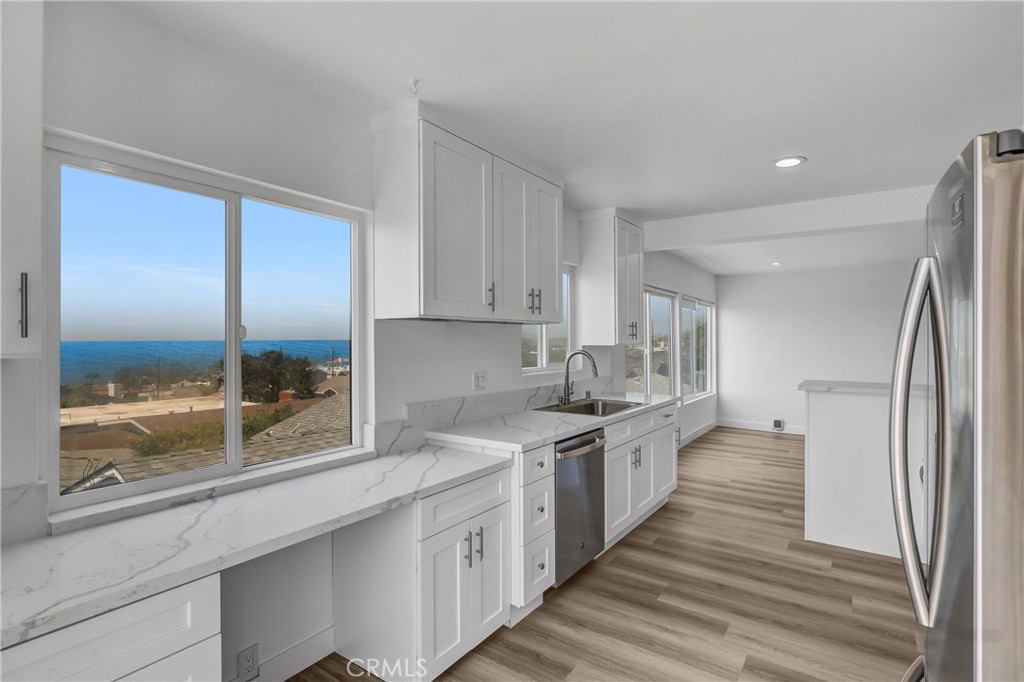 289 Wave Street, Laguna Beach CA 92651 - photo 1