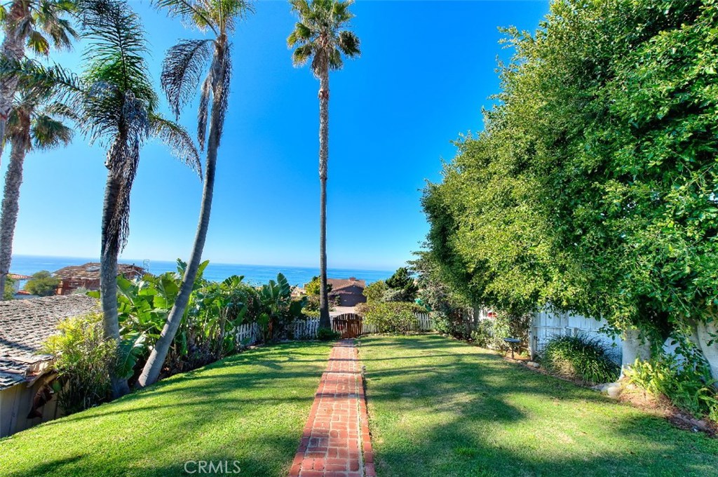 Incredible size property with ocean views! - 29 N La Senda Drive, Laguna Beach CA 92651 - photo 1