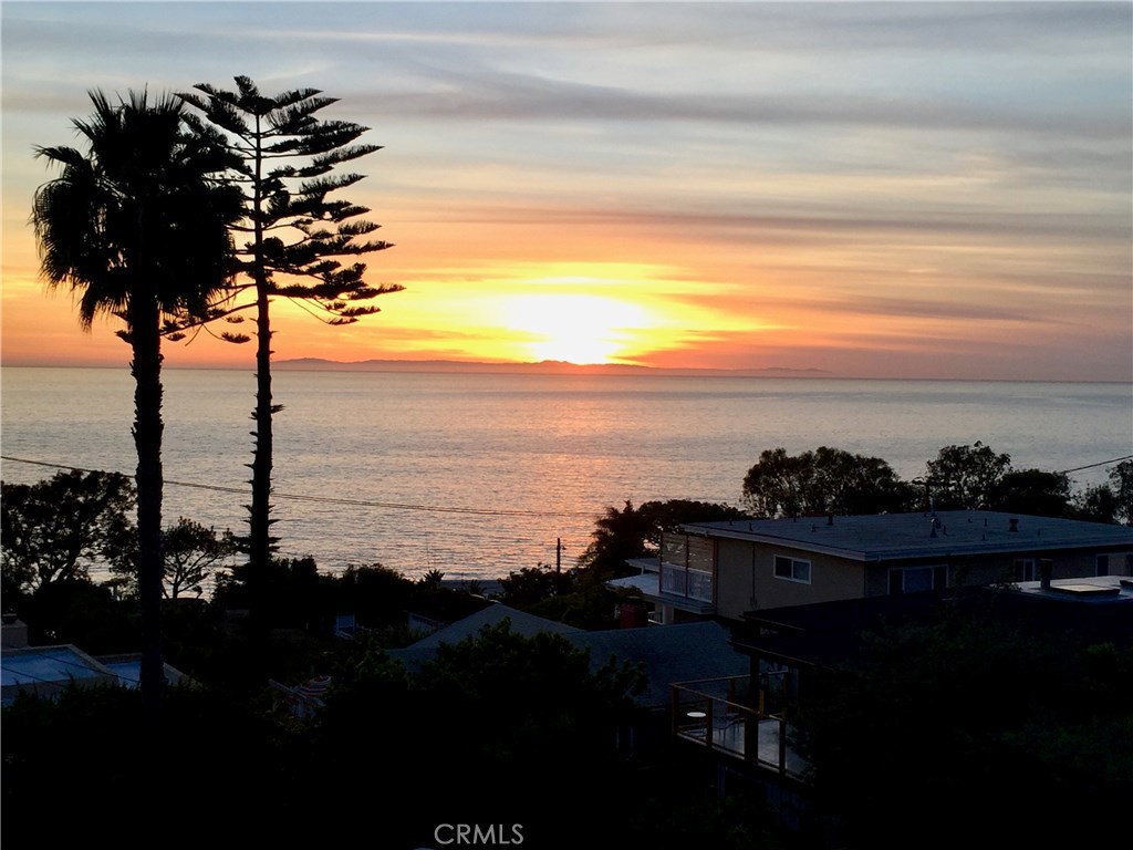290 Arch Street, Laguna Beach CA 92651 - photo 1