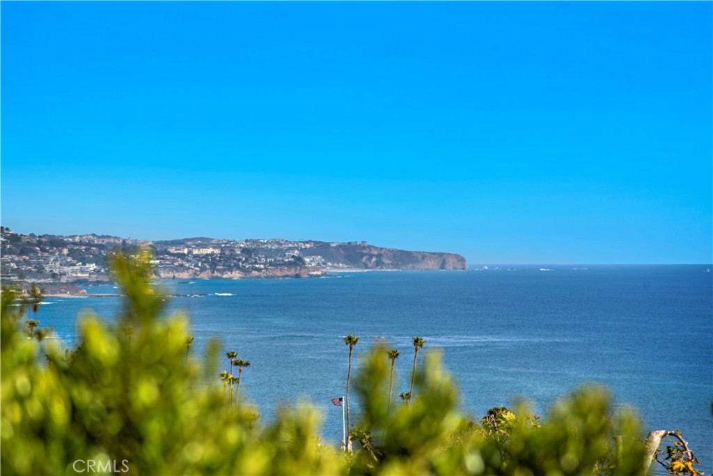 290 La Brea, Laguna Beach CA 92651 - photo 1
