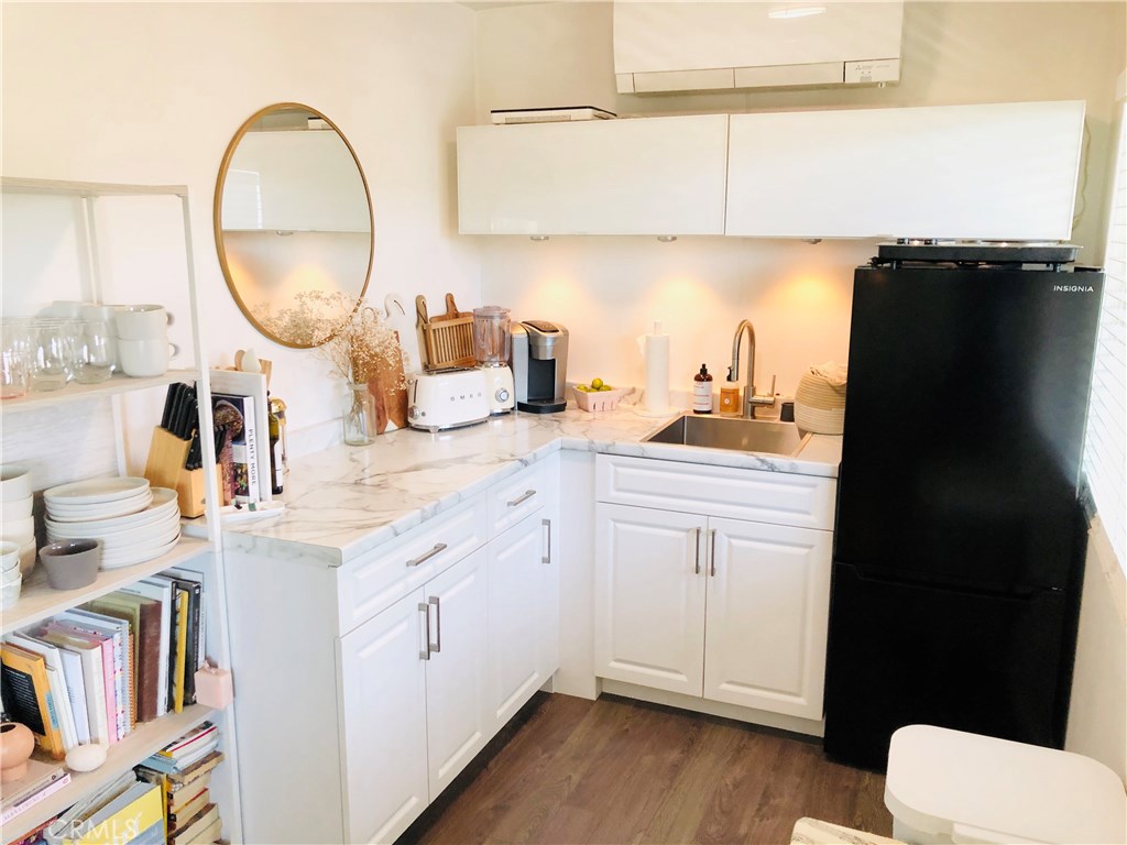 293 San Joaquin, Laguna Beach CA 92651 - photo 1
