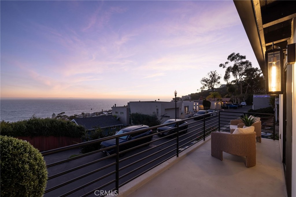 2936 Alexander Road, Laguna Beach CA 92651 - photo 2