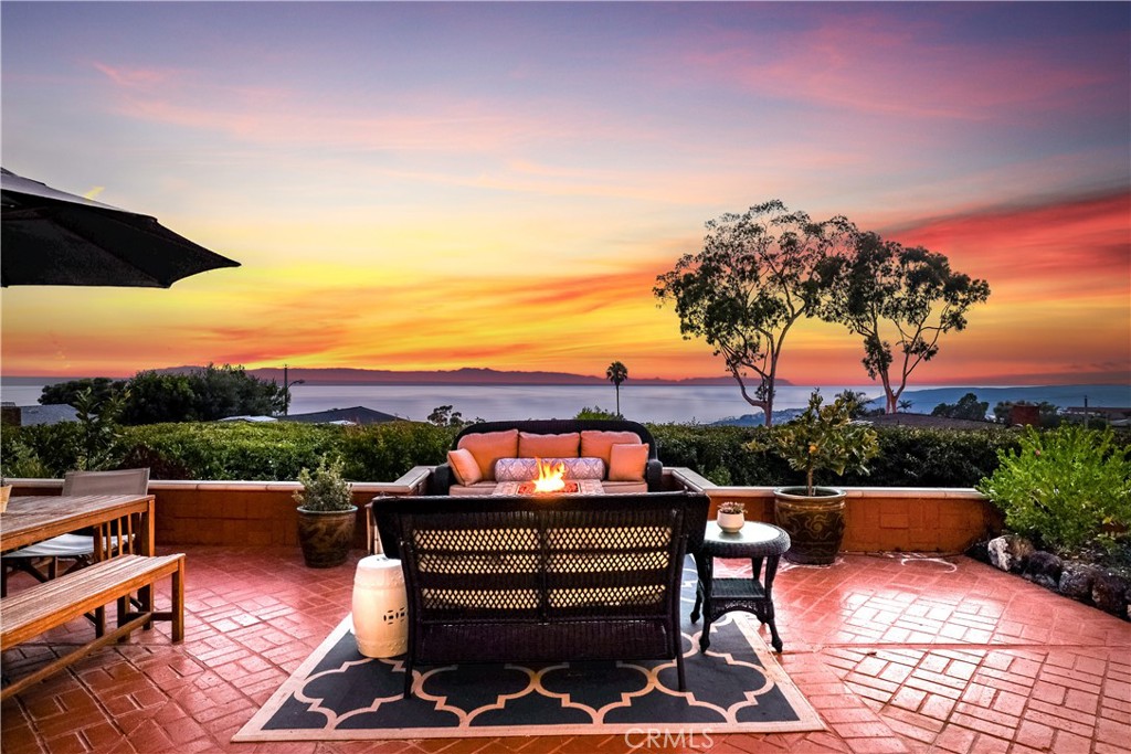 Panoramic Ocean Views in an enviable location - 2939 Alta Laguna Boulevard, Laguna Beach CA 92651 - photo 1