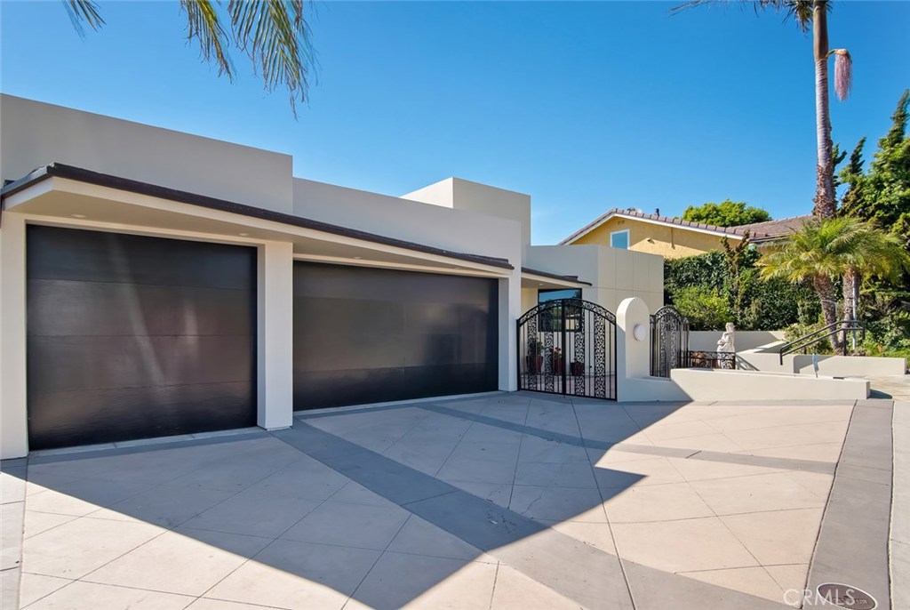2945 Zell Drive, Laguna Beach CA 92651 - photo 1