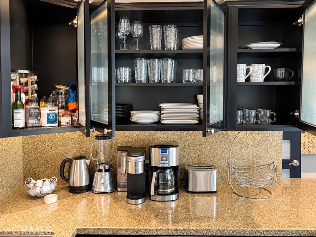 Kitchen cookware, dishes etc are all supplied. - 2948 S Coast Highway, Laguna Beach CA 92651 - photo 25