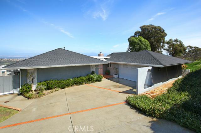 Front of home - 2955 Alpine Way, Laguna Beach CA 92651 - photo 1