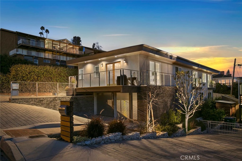 299 La Brea, Laguna Beach CA 92651 - photo 1