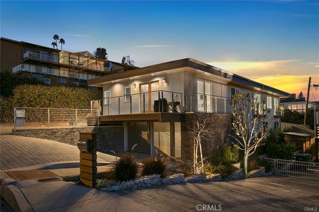 299 La Brea, Laguna Beach CA 92651 - photo 1