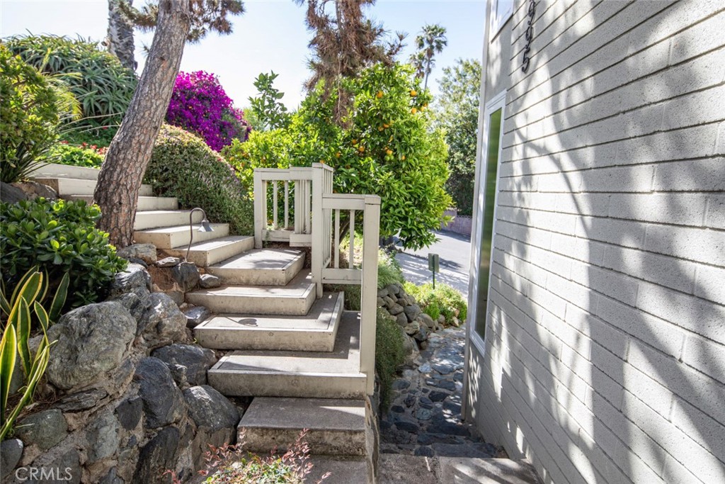 2995 Terry Road, Laguna Beach CA 92651 - photo 30