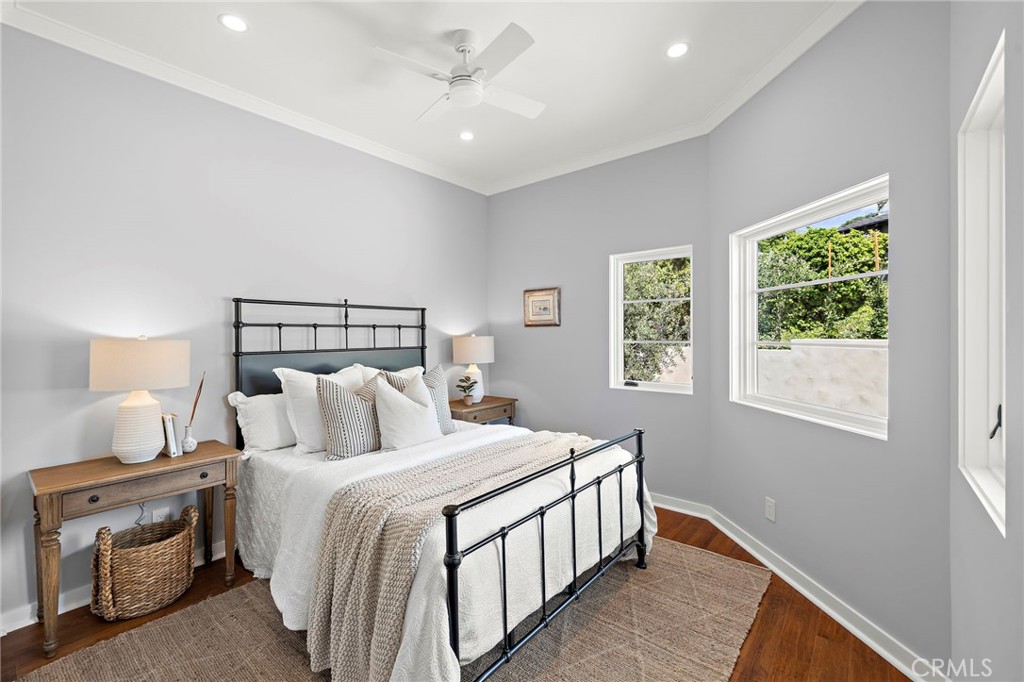 Guest bedroom one with en-suite bath - 3002 Dorn Court, Laguna Beach CA 92651 - photo 22