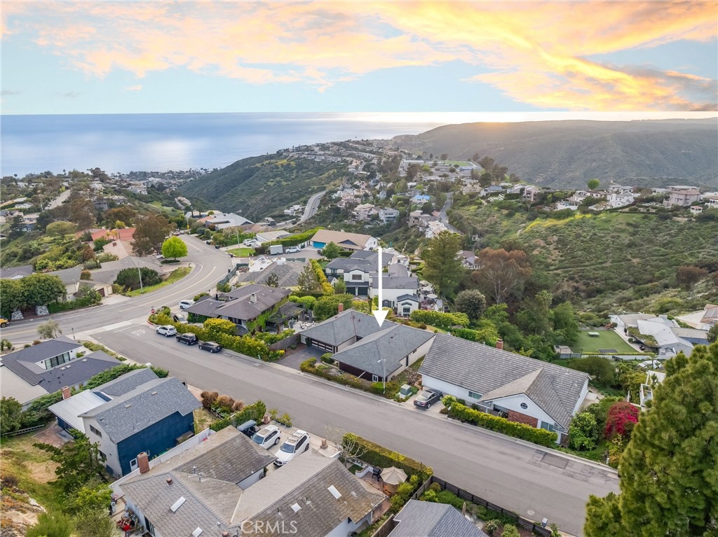3019 Cresta Way, Laguna Beach CA 92651 - photo 1