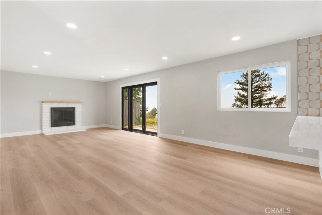 Living room - 3019 Cresta Way, Laguna Beach CA 92651 - photo 4