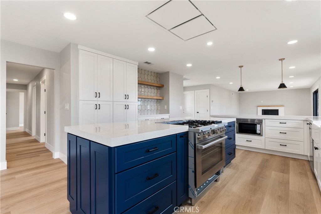 Kitchen - 3019 Cresta Way, Laguna Beach CA 92651 - photo 9