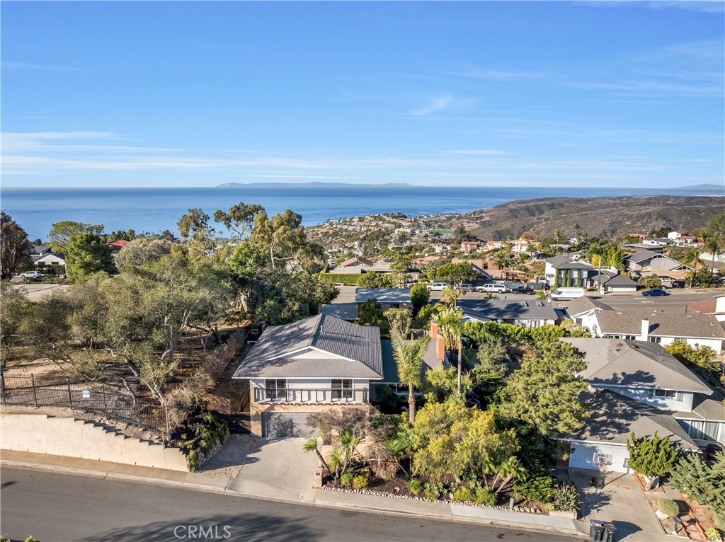 Location, close to parks, school and ocean views - 3043 Mountain View Drive, Laguna Beach CA 92651 - photo 1