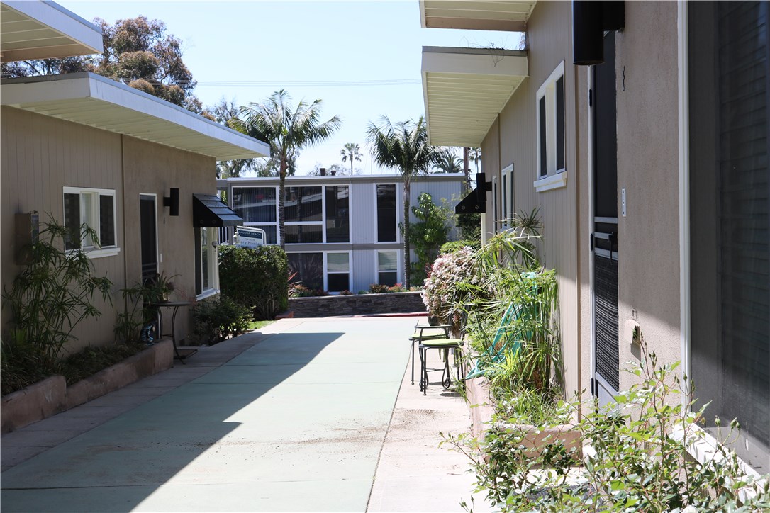 306 Cypress Drive D, Laguna Beach CA 92651 - photo 1