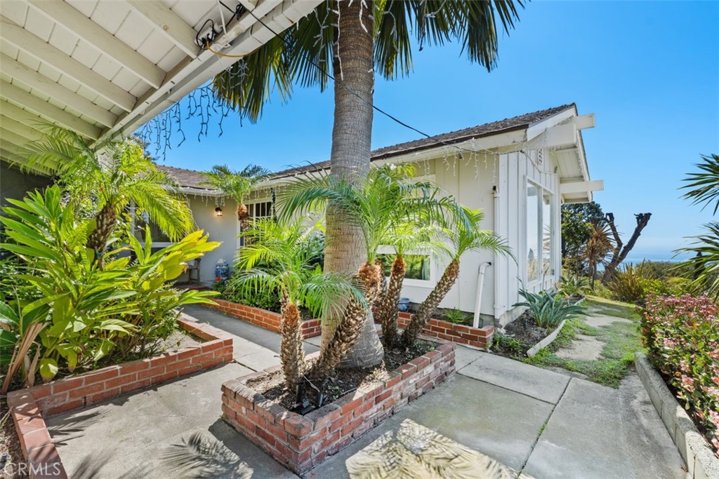 3068 Zell Drive, Laguna Beach CA 92651 - photo 4