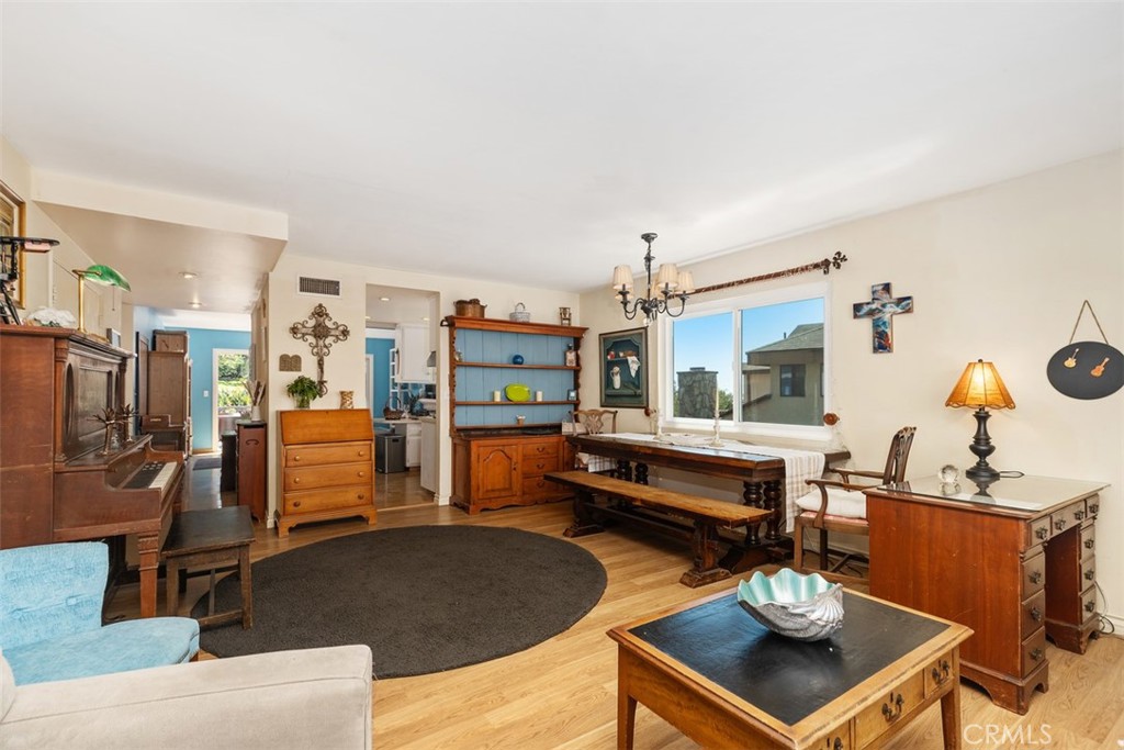 3068 Zell Drive, Laguna Beach CA 92651 - photo 7