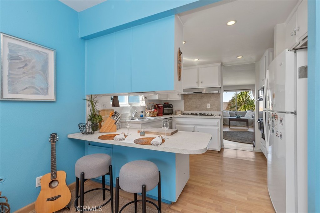 3068 Zell Drive, Laguna Beach CA 92651 - photo 12