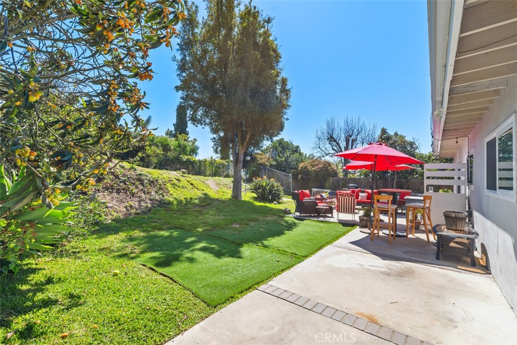 3068 Zell Drive, Laguna Beach CA 92651 - photo 27
