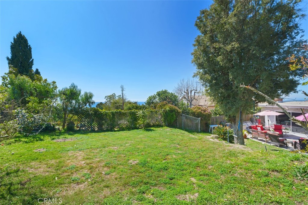 3068 Zell Drive, Laguna Beach CA 92651 - photo 32