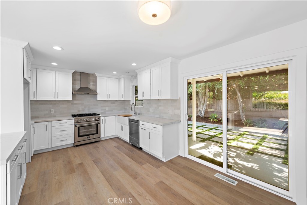30702 Marilyn Drive, Laguna Beach CA 92651 - photo 15