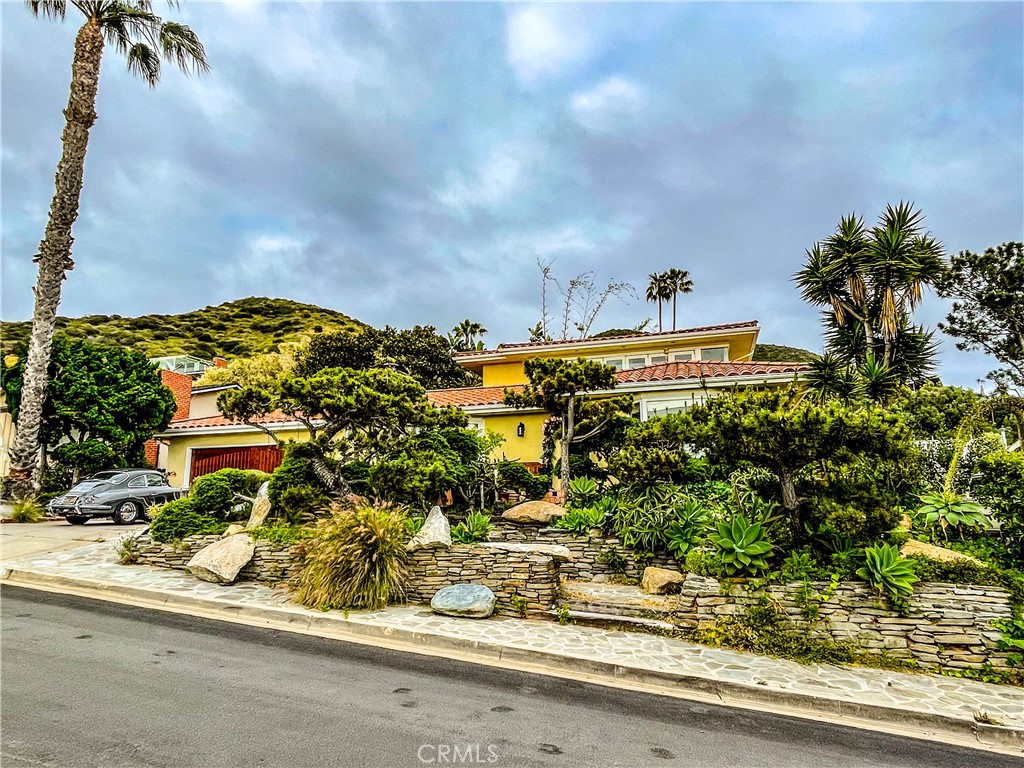 Beautiful neighborhood - 30722 Marilyn Drive, Laguna Beach CA 92651 - photo 2