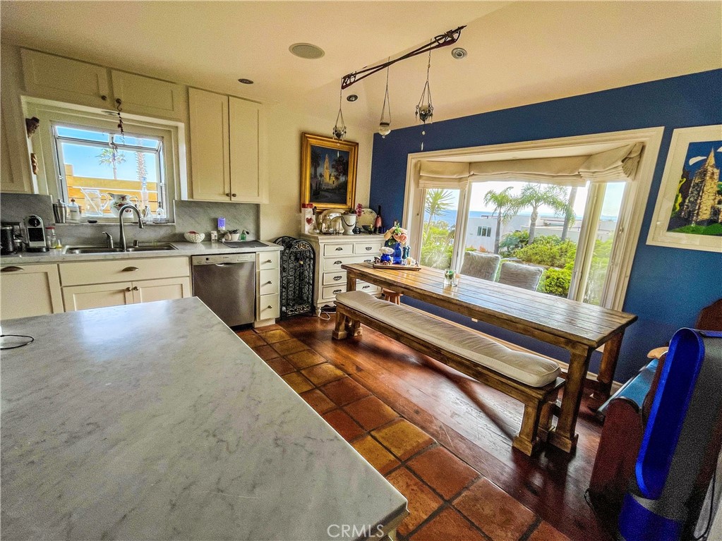 30722 Marilyn Drive, Laguna Beach CA 92651 - photo 6