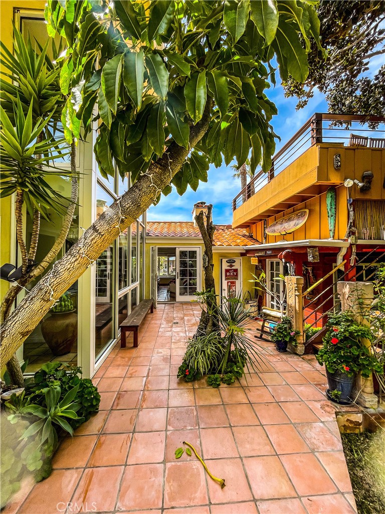 30722 Marilyn Drive, Laguna Beach CA 92651 - photo 35