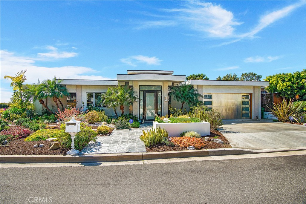 30731 Driftwood Drive, Laguna Beach CA 92651 - photo 1
