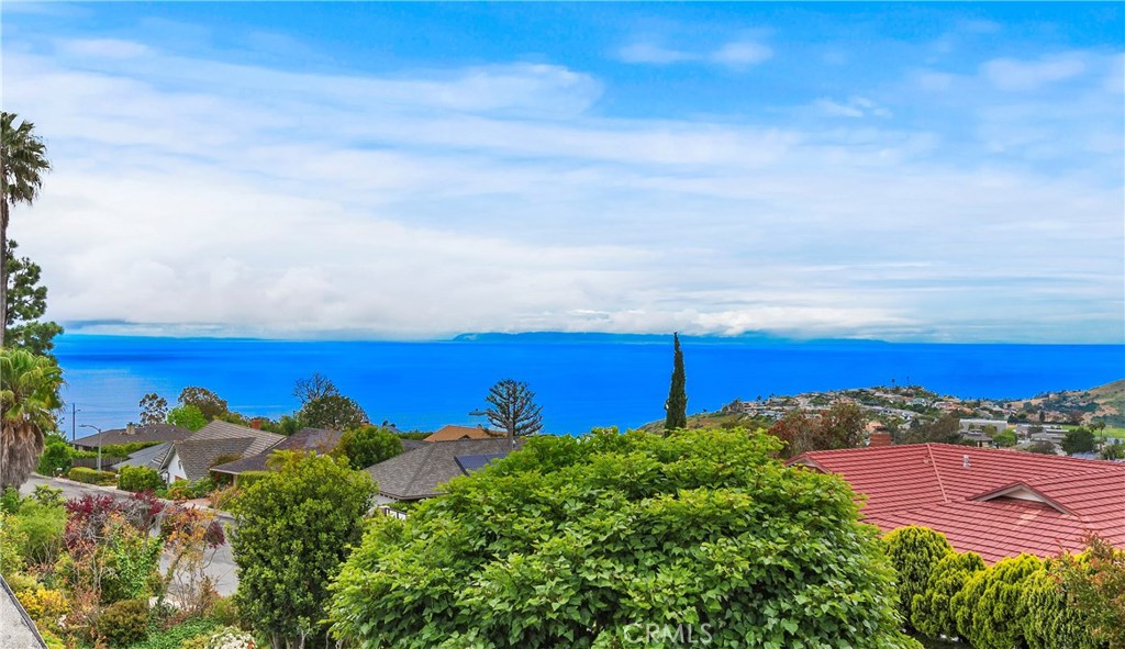 3074 Cresta Way, Laguna Beach CA 92651 - photo 1