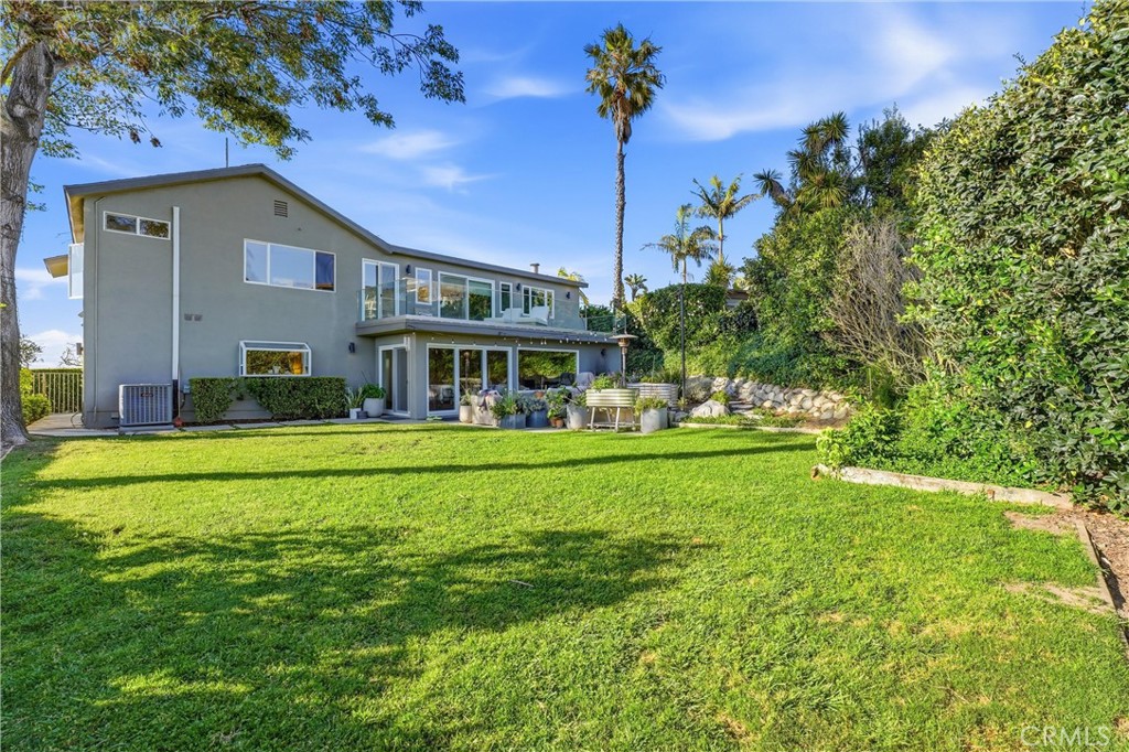 large grassy yard - 3078 Zell, Laguna Beach CA 92651 - photo 3