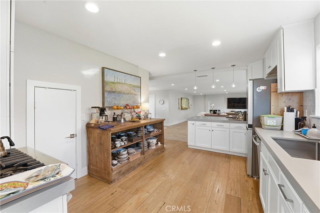 kitchen - 3078 Zell, Laguna Beach CA 92651 - photo 16