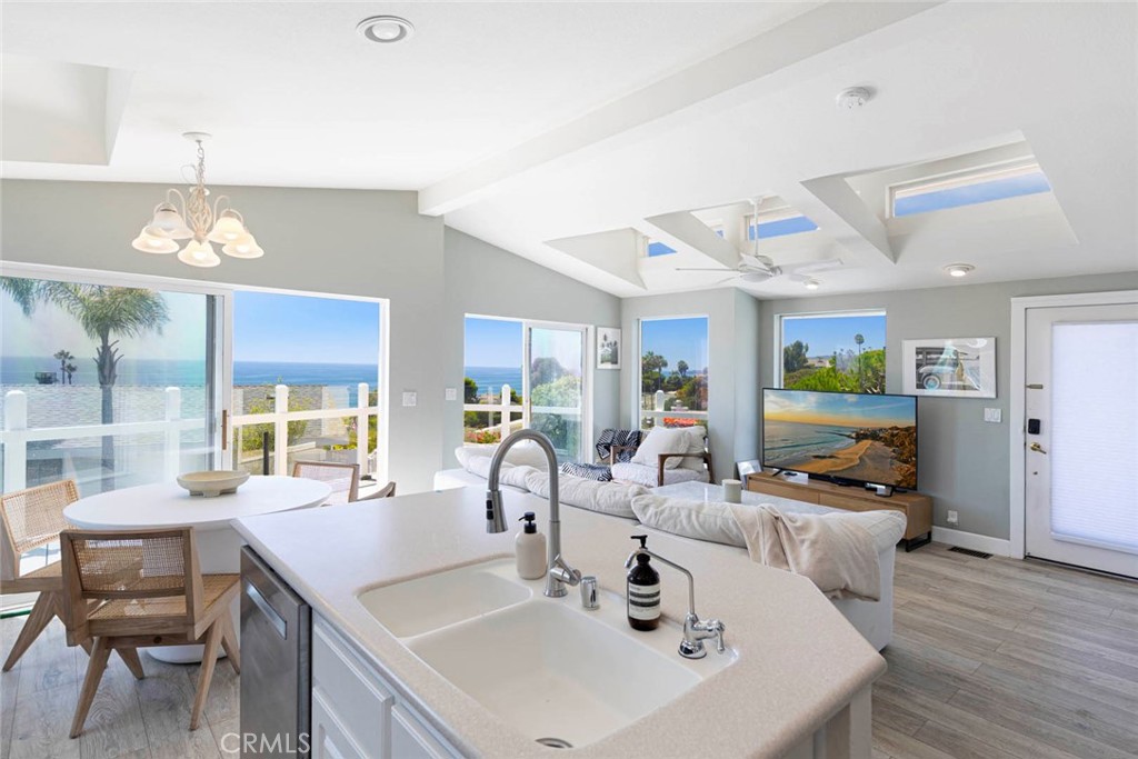 30802 Coast C6, Laguna Beach CA 92651 - photo 9