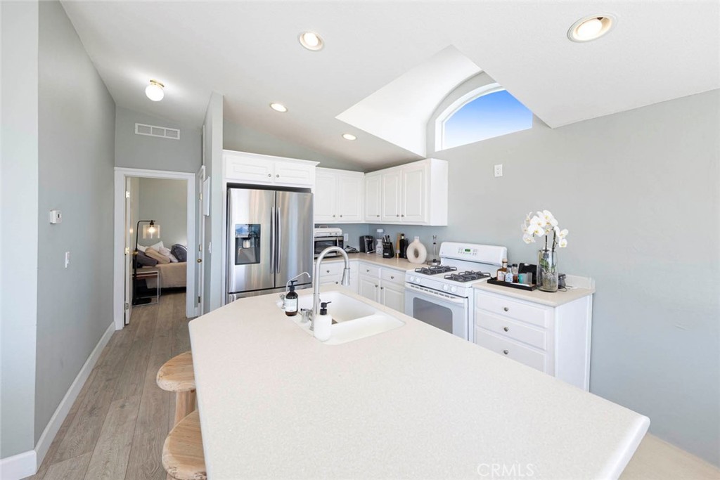 30802 Coast C6, Laguna Beach CA 92651 - photo 10
